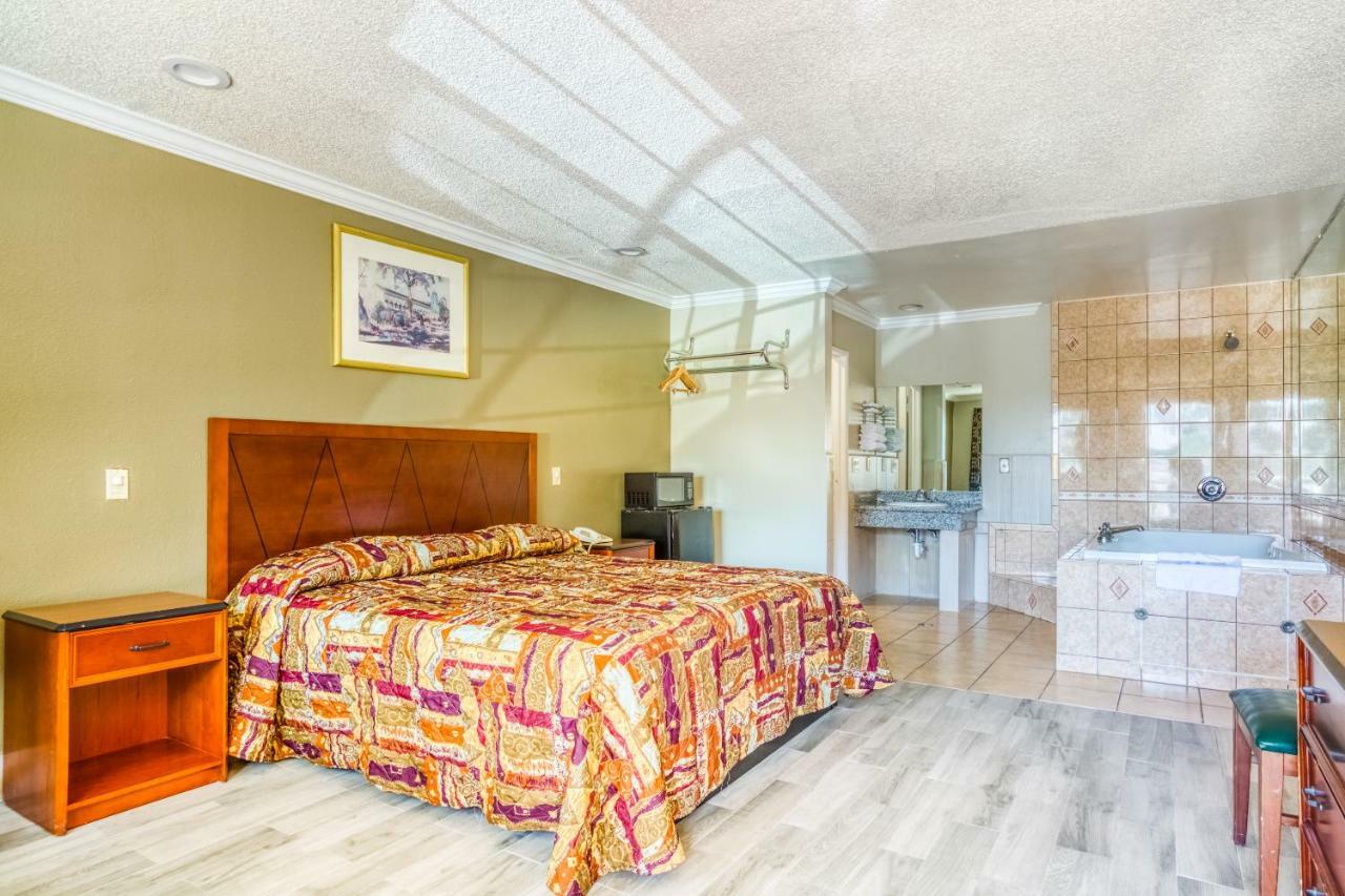 Hotel Whittier, Ca I-605 Екстер'єр фото