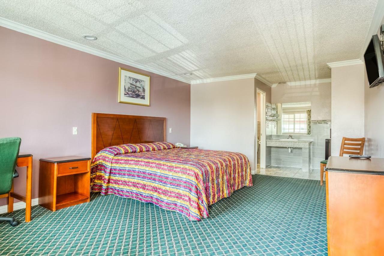 Hotel Whittier, Ca I-605 Екстер'єр фото