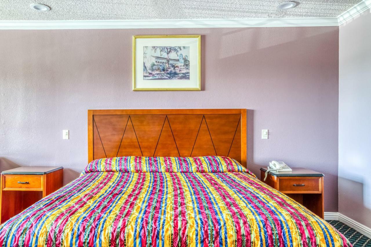 Hotel Whittier, Ca I-605 Екстер'єр фото